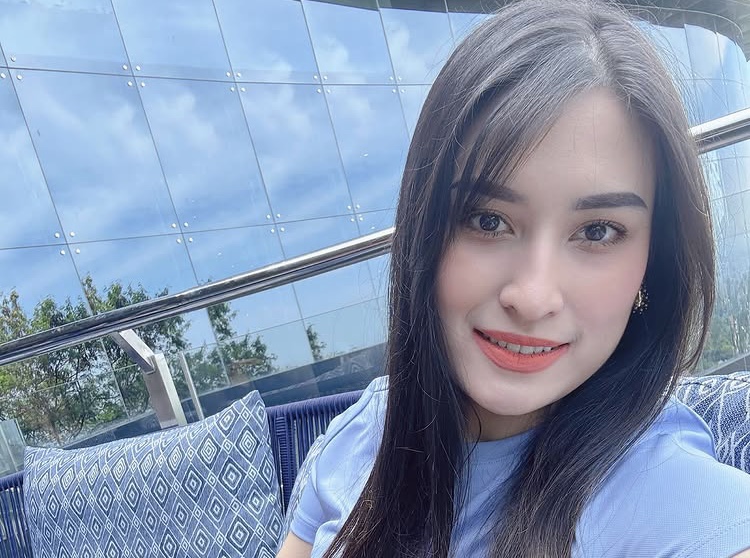 Dikaruniai Satu Putra, Angbeen Mantap Ceraikan Adly Fairuz