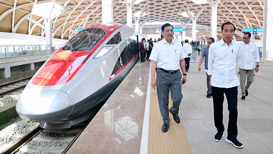 Danantara Kaji Dua Strategi Bantu KAI Keluar dari Utang Kereta China