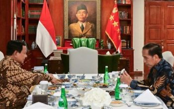 Pertemuan Jokowi dengan Prabowo Diduga Bahas Ijazah Palsu