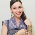 Ayu Ungkap Cara Tanggapi Tudingan Jadi "Mesin Pencari Uang"