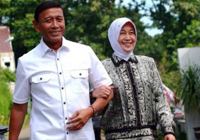 Wiranto Kenang Rugaiya soal Perkawinan Emas dan “Pakaian”