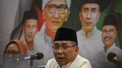 Yahya Copot Sekjen dan Bendahara Umum PBNU