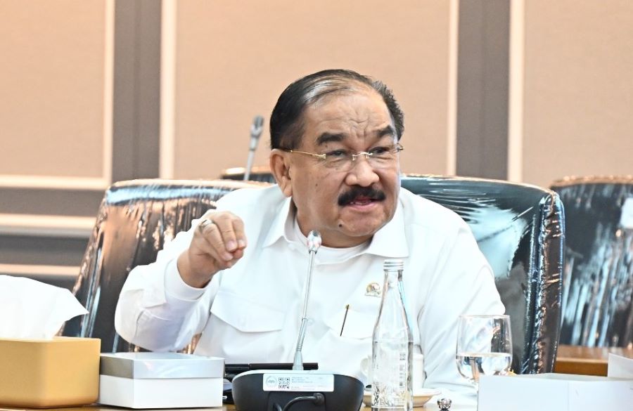 Shadiq Pasadigoe Desak Transparansi dan Perbaikan Layanan Keimigrasian 