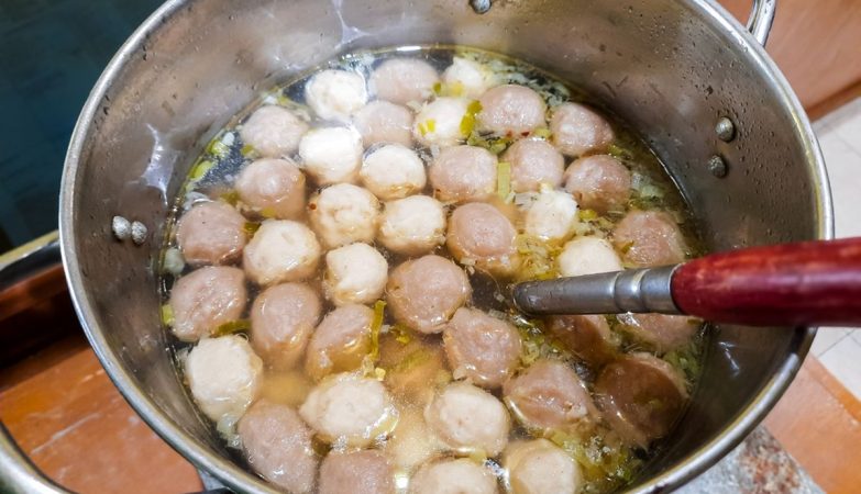 Masak Besar dan Bangun Sumur Bor Diberikan untuk Korban Bencana