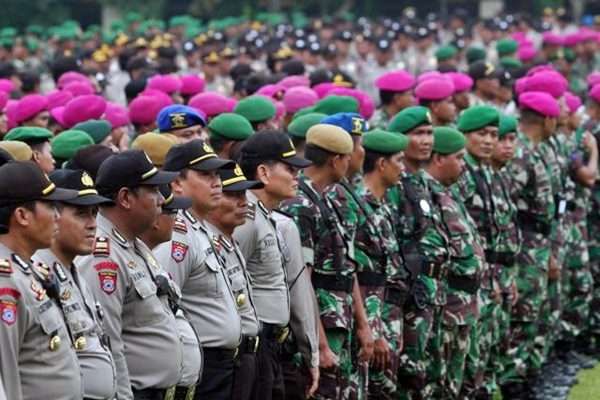 Personel TNI dan Polri Perkuat Layanan Haji 2026