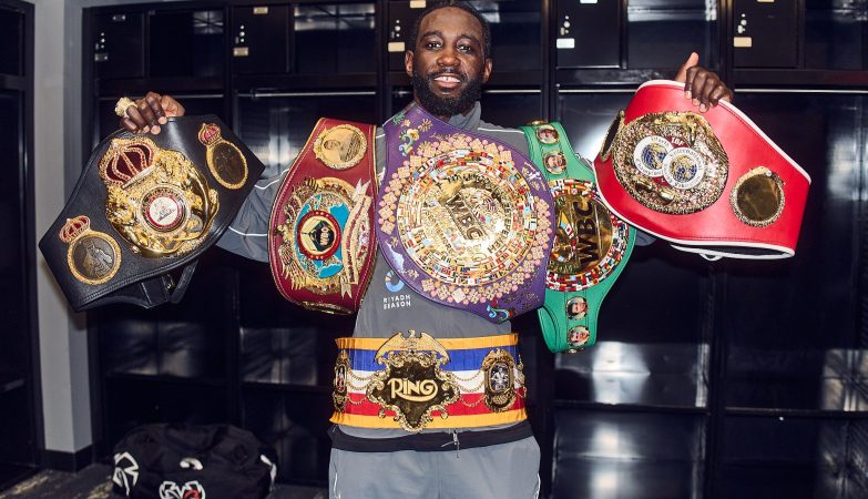 Crawford Torehkan Prestasi Bersejarah dan Tutup Karier di Level Tertinggi