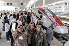 Wisatawan Pengguna Whoosh Diklaim Melonjak Tajam