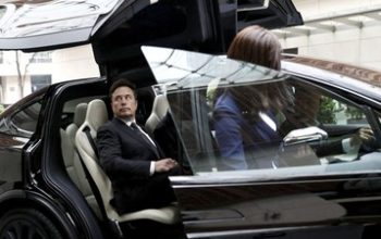 Kekayaan Bos Tesla Lampaui Belgia Hingga Argentina