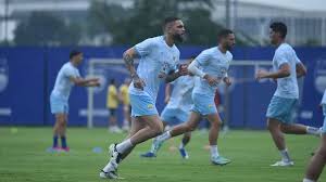 Mantan Pemain Paris Saint-Germain Antusias Latihan Perdana dengan Maung Bandung