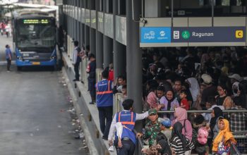 Transjakarta Imbau Seluruh Pelanggan untuk Saling Jaga dan Peduli
