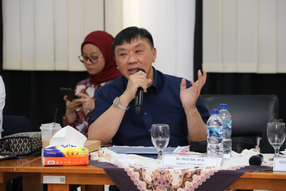 Rico Sia Dorong Penetapan Harga Dasar Karet guna Sejahterakan Petani