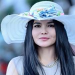 Netizen Anggap Aneh Sikap Istri Almarhum "Kang Mus"